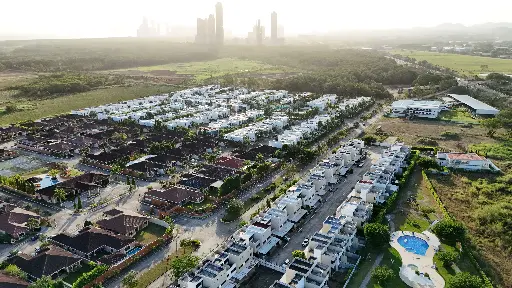 Venta de Casa En Costa Sur Village